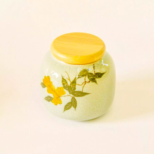 Portselanist teetoos Mespilus