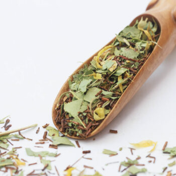 Apelsini-eukalüpti tee