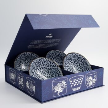 Siniste lillekestega kausside komplekt