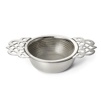 Kaanega sõel madalale tassile